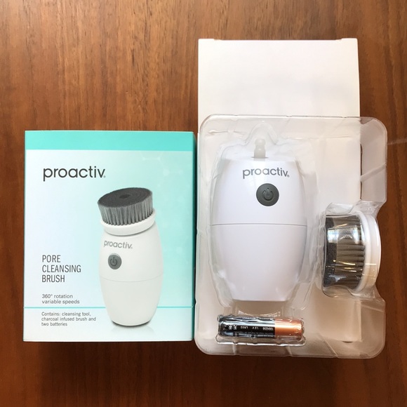 Proactiv Charcoal Pore Cleansing Brush - NIB - Picture 3 of 4